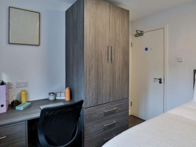 House for rent in Hyde Park, West Yorkshire