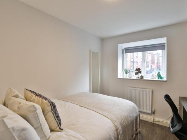 House for rent in Hyde Park, West Yorkshire