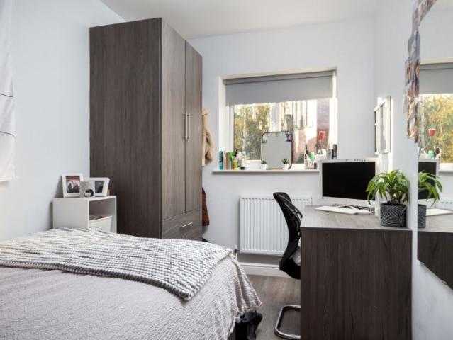 House for rent in Hyde Park, West Yorkshire