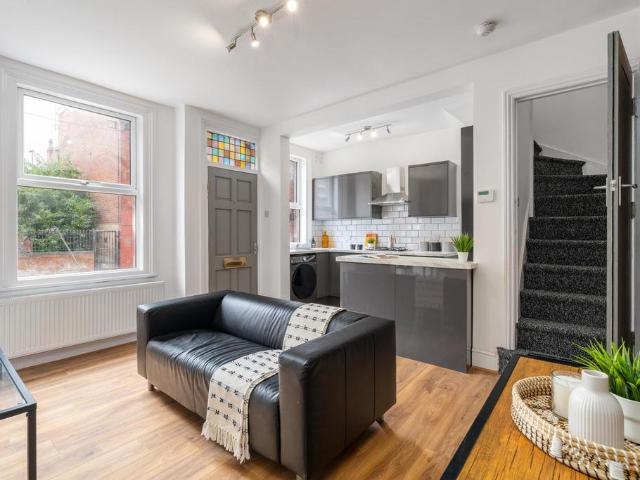 House for rent in Hyde Park, West Yorkshire