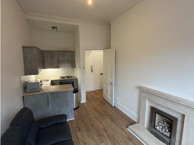 Apartment for rent in Thornwood, Glasgow