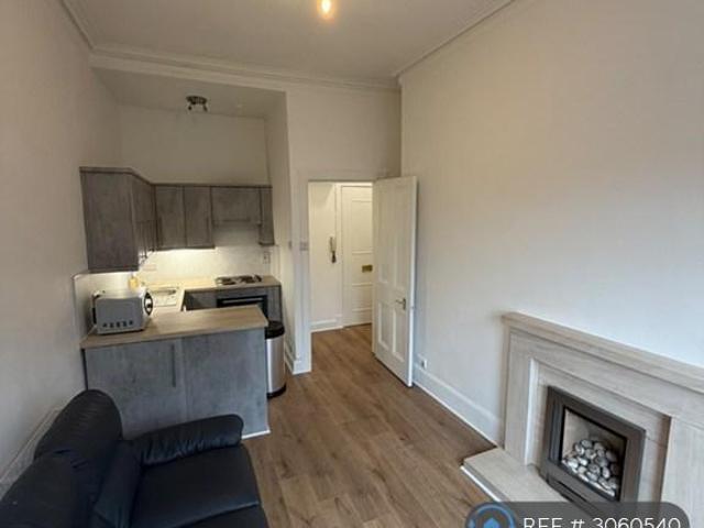 Apartment for rent in Thornwood, Glasgow