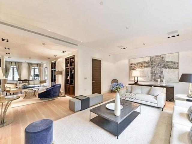 House for rent in Kensington, Greater London