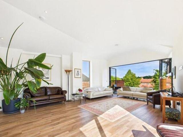 House for sale in Whisstocks Place, Eastbridge