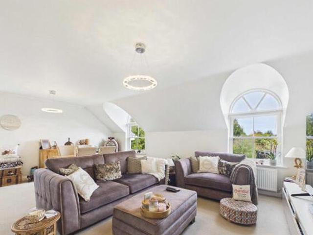 House for sale in Alton Barnes