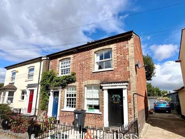 House for sale in Dale Hill, Essex