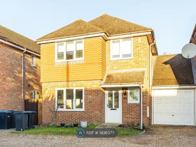 House for rent in Pooley Green, Row Town