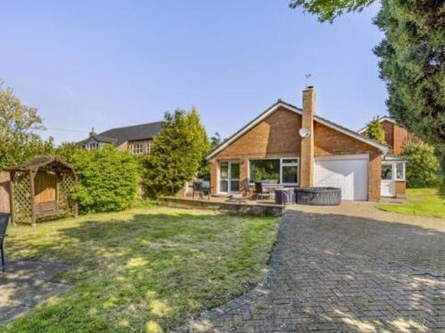 House for sale in Brayford, Lincolnshire