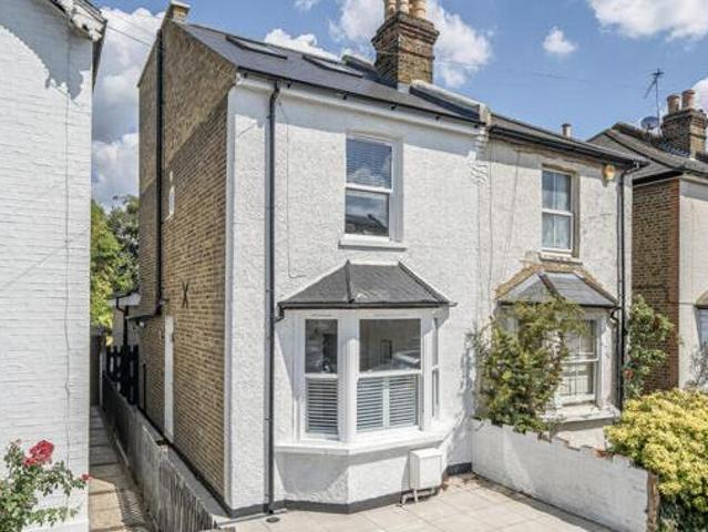House for sale in Kingston Upon Thames, Greater London