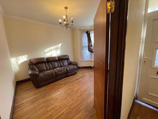 House for rent in Plashet, Greater London