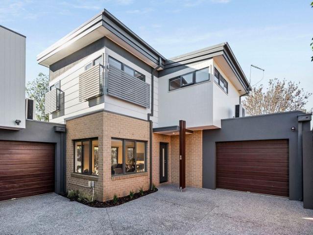 Townhouse for sale in Camerons Creek, Victoria