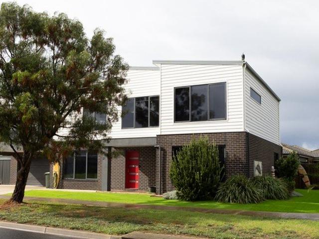 House for rent in Indented Head, Victoria