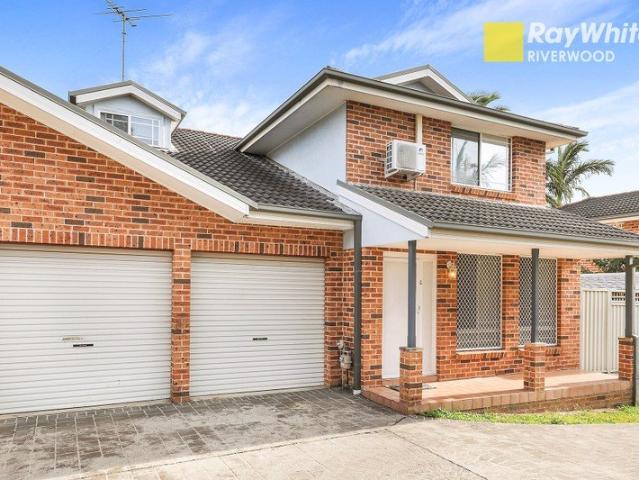 Townhouse for rent in Sydney, New South Wales