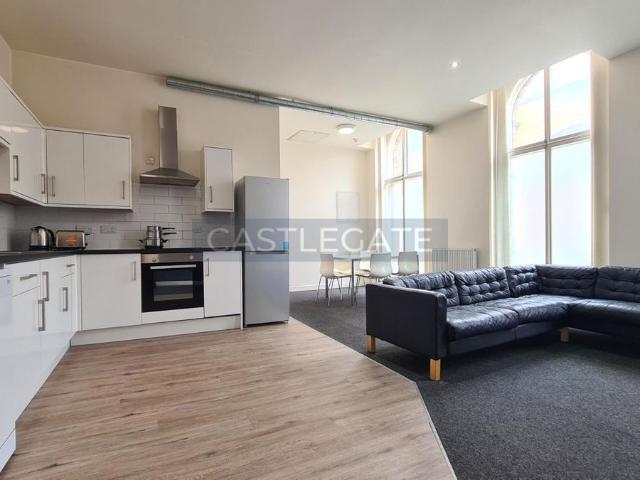 Room for rent in Highfields, Huddersfield