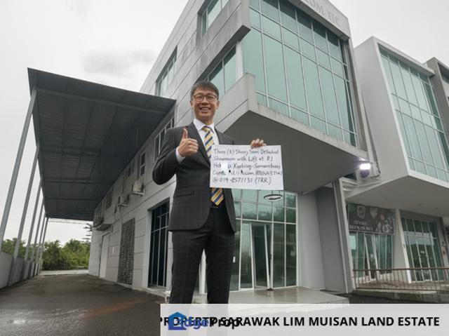 Warehouse for rent in Kuching