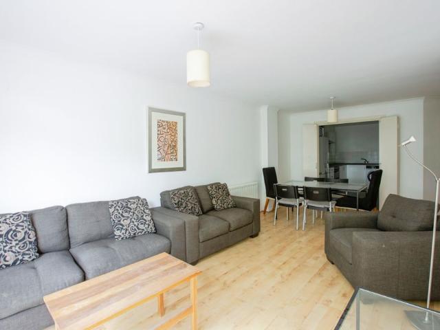 Apartment for rent in Surrey Quays, Greater London