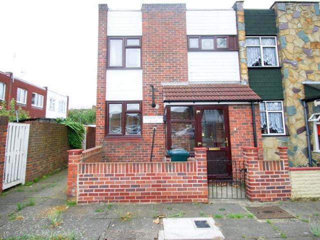House for rent in Hainault, Greater London