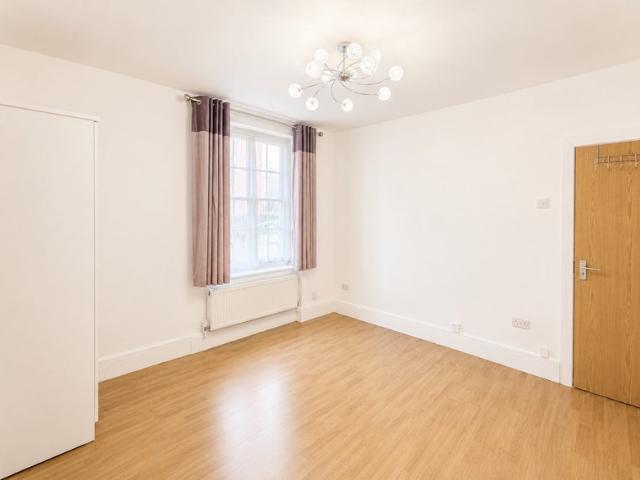 Apartment for rent in St. John's Wood, Greater London