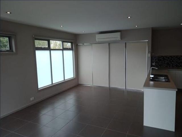 Apartment for rent in Chilwell, Geelong