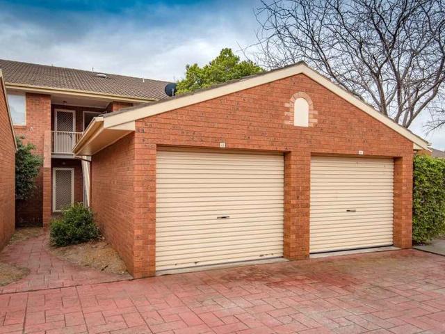 Apartment for rent in Phillip, District of Woden Valley