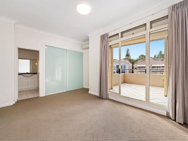 Apartment for rent in Edgecliff Apartment for rent in Edgecliff