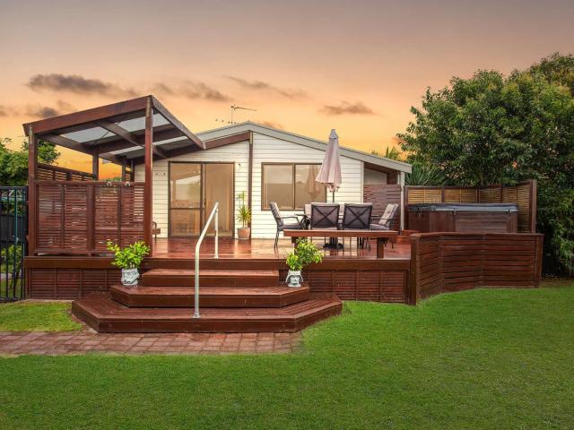 House for rent in Waiata Shores, Papakura