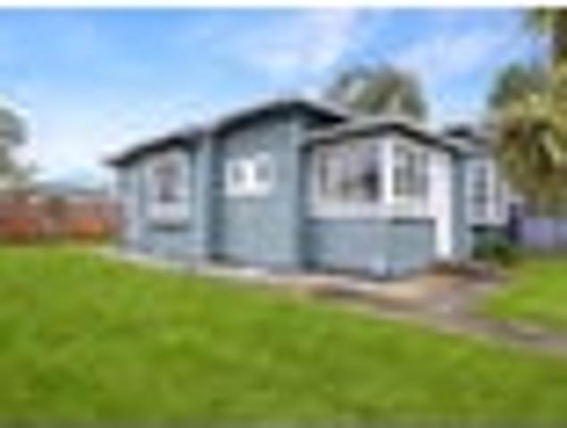 House for sale in Chaslands, Canterbury