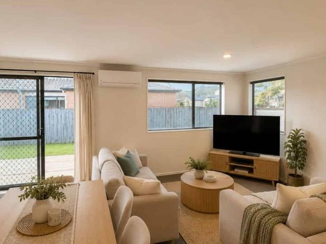 House for rent in Oratia