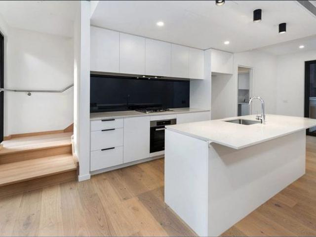 Townhouse for rent in Camerons Creek, Victoria