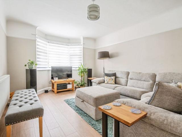 House for rent in Pachesham Park, Surrey