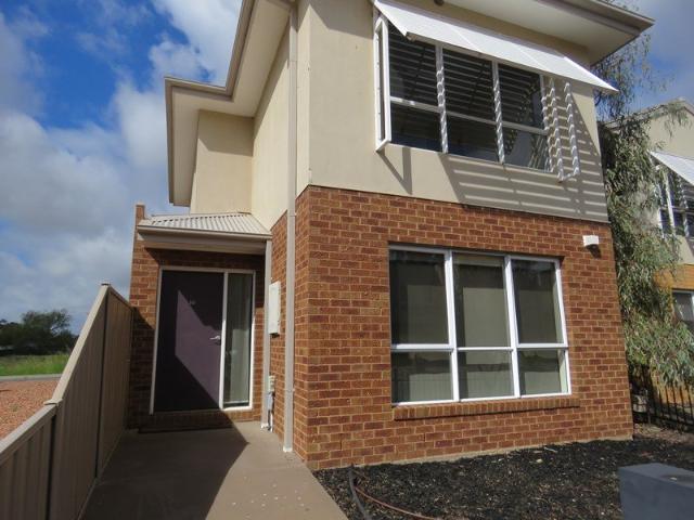 Townhouse for rent in Shepparton, Victoria