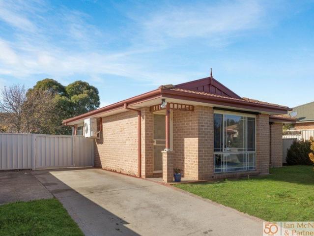 House for rent in Queanbeyan East, Queanbeyan