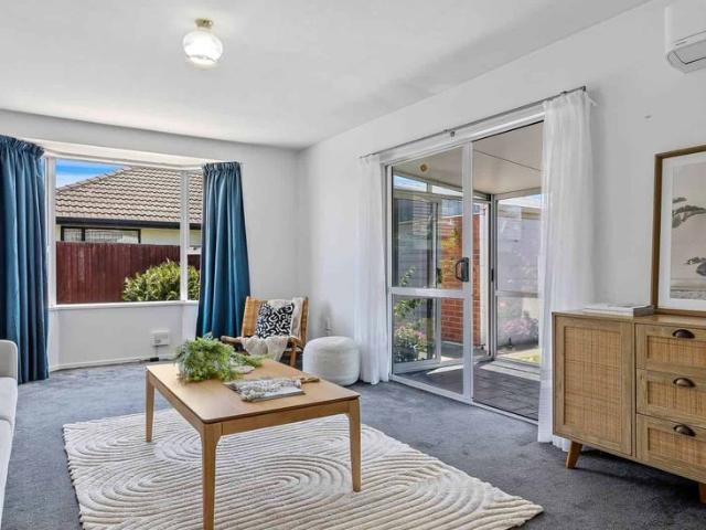House for rent in Chaslands, Canterbury