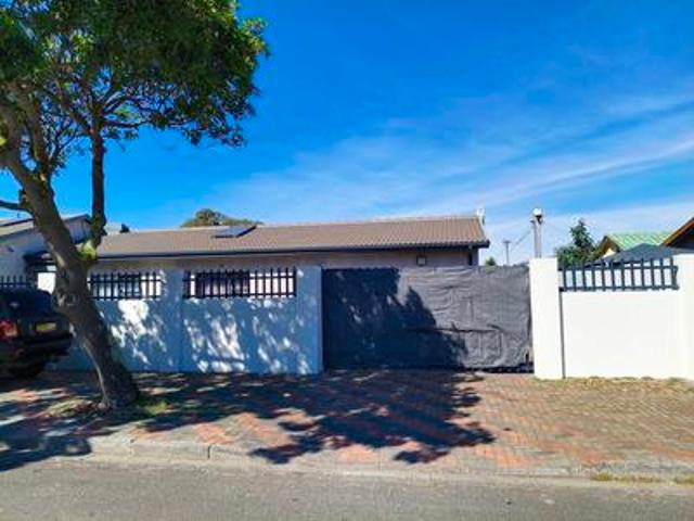 House for rent in Goodwood, Western Cape