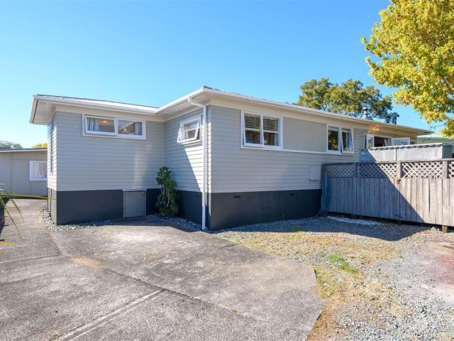 House for rent in Henderson, Henderson-Massey