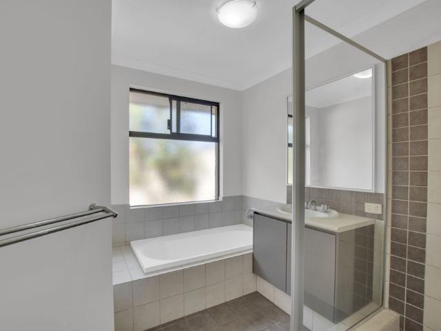 House for rent in Secret Harbour