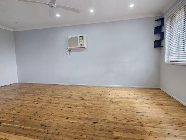 House for rent in Dean Park, Sydney