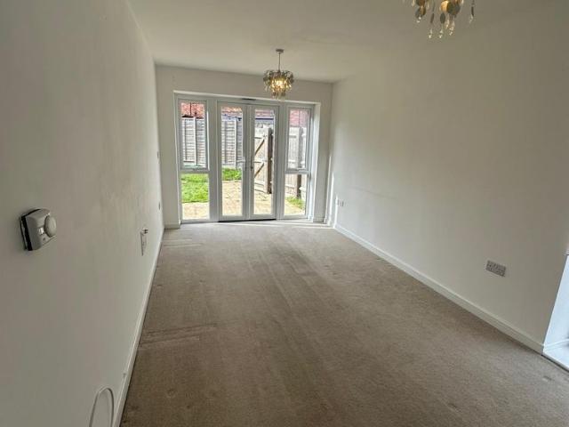 Room for rent in West Thurrock, Essex