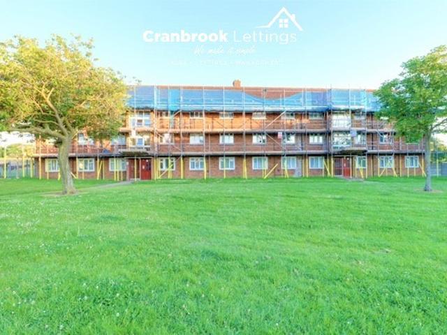 Apartment for rent in Marks Gate, Greater London