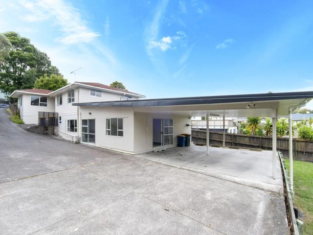 House for rent in Oratia