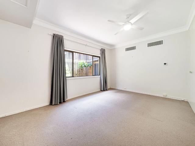 House for rent in Lower North Shore, Sydney