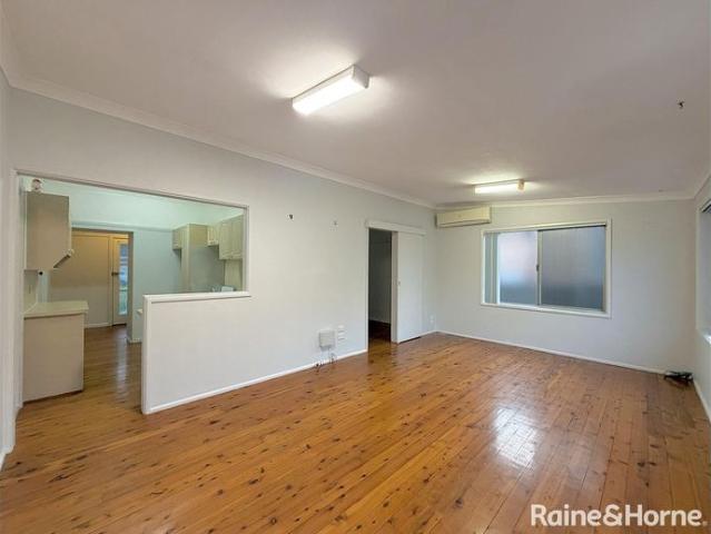 House for rent in Wollongong West, New South Wales