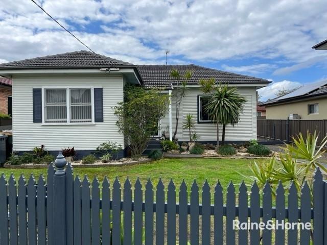 Duplex for rent in Wollongong West, New South Wales