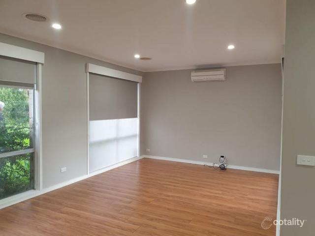 House for rent in Churchill, Victoria