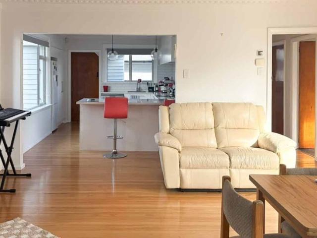House for rent in Chaslands, Canterbury