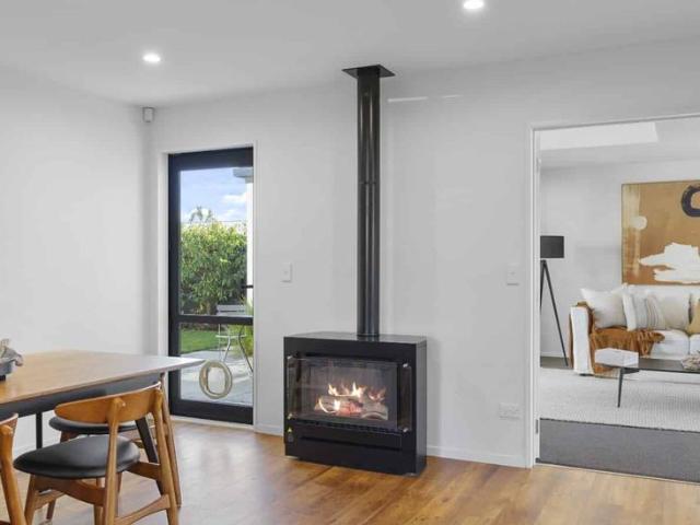 House for rent in Edgeware, Canterbury