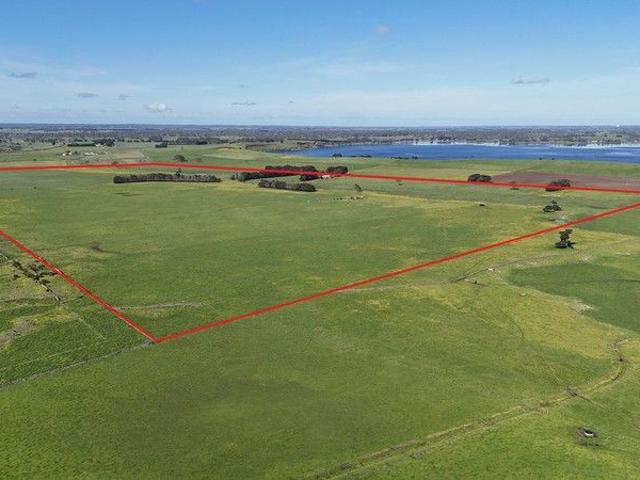 Cottage for sale in Koallah, Victoria
