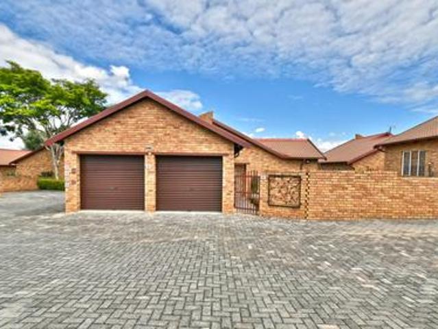 Townhouse for sale in Nooitgedacht, Gauteng