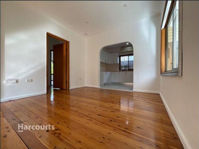 House for rent in Wollongong West, New South Wales