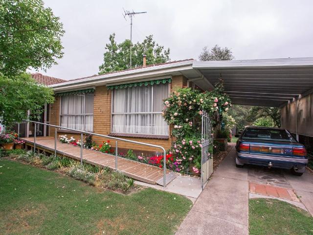 House for sale in Canadian, Ballarat